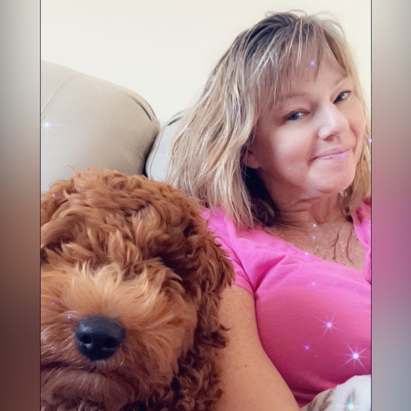 Meet your Posher, Wendy - Picture 1 of 6